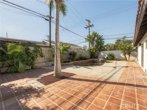18001 Gulf , Huntington Beach, CA