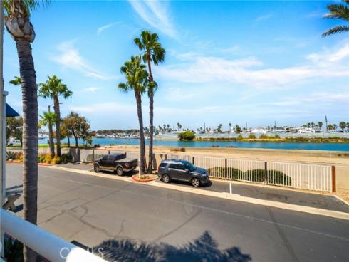 3256 Sparkler , Huntington Beach, CA