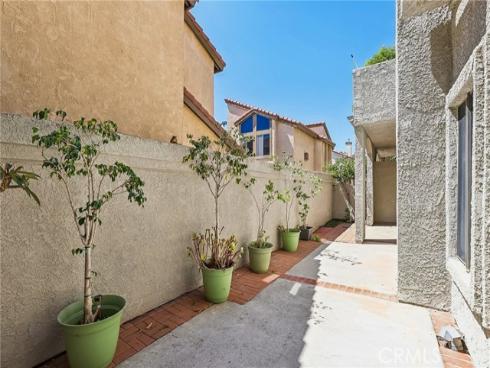 4752  Tiara  103  Drive, Huntington Beach, CA