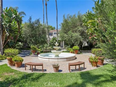 4752  Tiara  103  Drive, Huntington Beach, CA