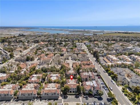 4782  Tiara  203 , Huntington Beach, CA