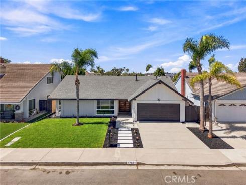 17951 Whitford Lane, Huntington Beach, CA