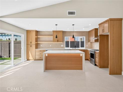 17951 Whitford Lane, Huntington Beach, CA