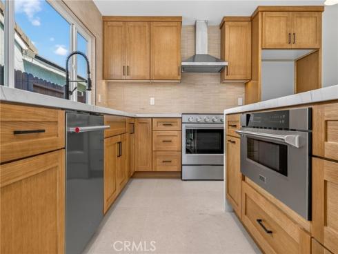17951 Whitford Lane, Huntington Beach, CA