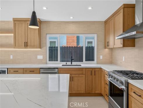 17951 Whitford Lane, Huntington Beach, CA