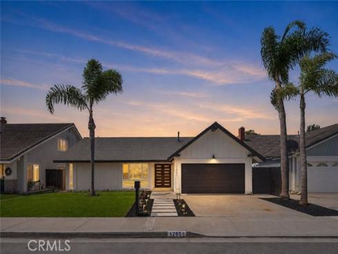 17951 Whitford Lane, Huntington Beach, CA