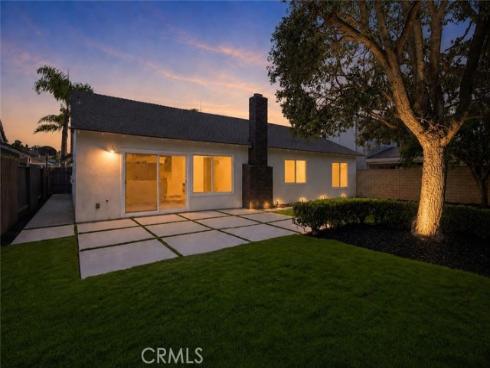 17951 Whitford Lane, Huntington Beach, CA