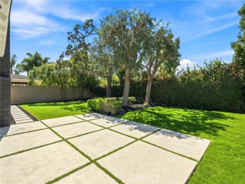 17951 Whitford Lane, Huntington Beach, CA