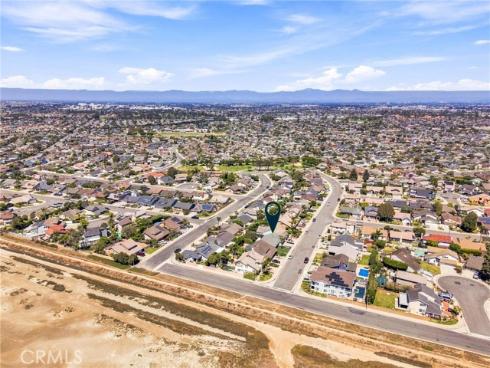 17951 Whitford Lane, Huntington Beach, CA