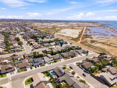 17951 Whitford Lane, Huntington Beach, CA