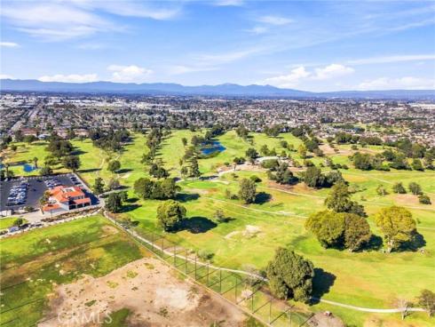 17951 Whitford Lane, Huntington Beach, CA