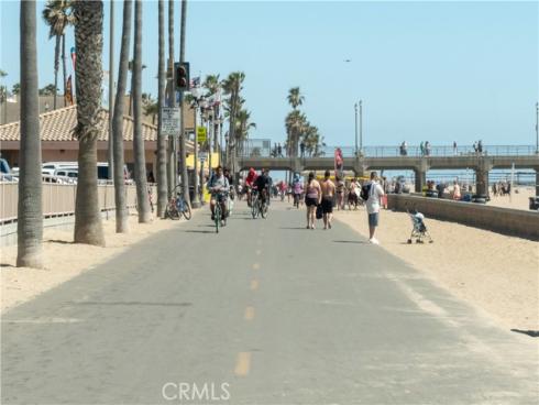 17951 Whitford Lane, Huntington Beach, CA