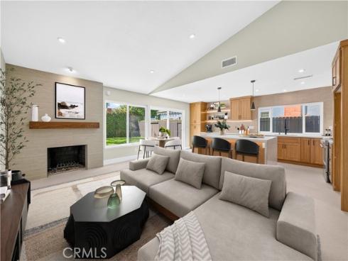 17951 Whitford Lane, Huntington Beach, CA