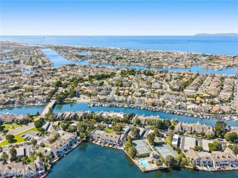 3546 Windspun , Huntington Beach, CA