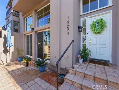 19225 Seabrook , Huntington Beach, CA