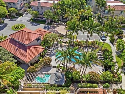 19225 Seabrook , Huntington Beach, CA