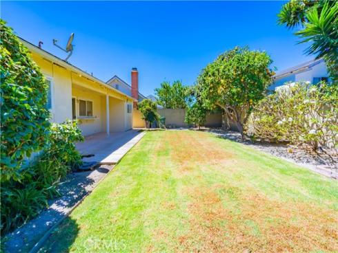 9621 Indian Wells Circle, Huntington Beach, CA