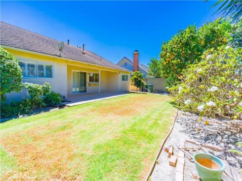 9621 Indian Wells Circle, Huntington Beach, CA