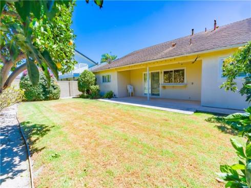 9621 Indian Wells Circle, Huntington Beach, CA