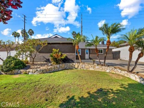 8351 Amsterdam Drive, Huntington Beach, CA