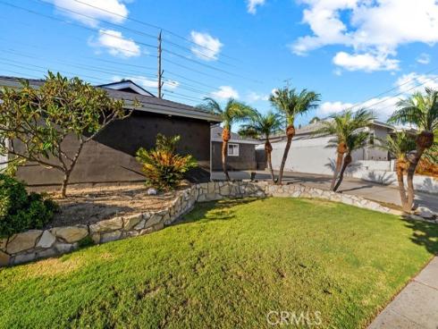 8351 Amsterdam Drive, Huntington Beach, CA