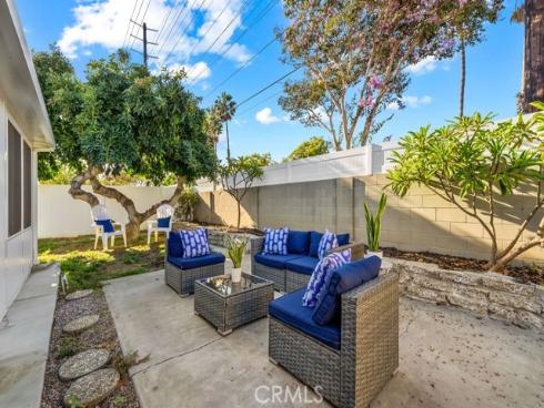 8351 Amsterdam Drive, Huntington Beach, CA