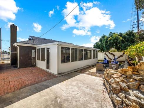 8351 Amsterdam Drive, Huntington Beach, CA