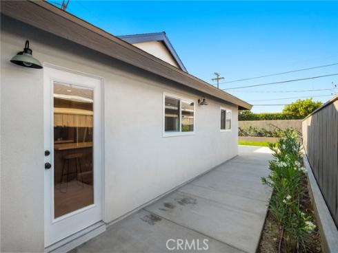 6841 Bonnie Drive, Huntington Beach, CA