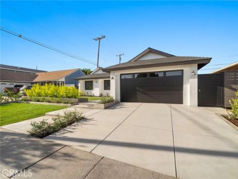 6841 Bonnie Drive, Huntington Beach, CA