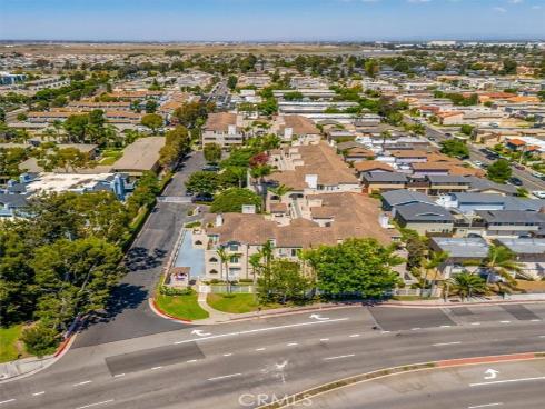 4561  Warner  , Huntington Beach, CA