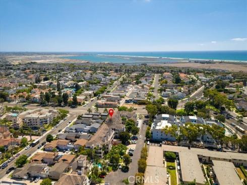 4561  Warner  , Huntington Beach, CA