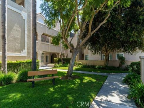 4561  Warner  , Huntington Beach, CA