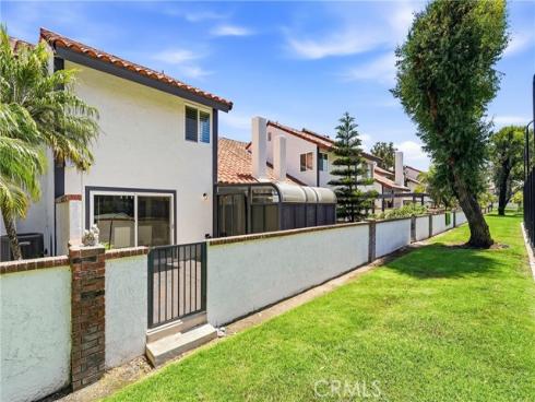 1409 Arch Lane, Huntington Beach, CA