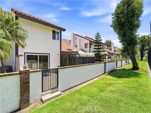 1409 Arch Lane, Huntington Beach, CA