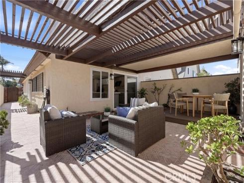 1810 Huntington Street, Huntington Beach, CA