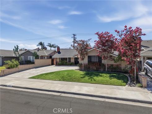 17771 Misty Lane , Huntington Beach, CA