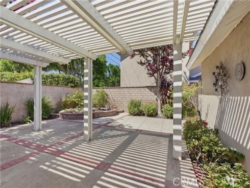 17771 Misty Lane , Huntington Beach, CA
