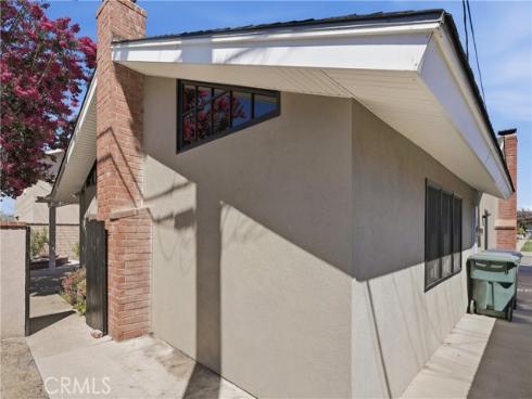 17771 Misty Lane , Huntington Beach, CA