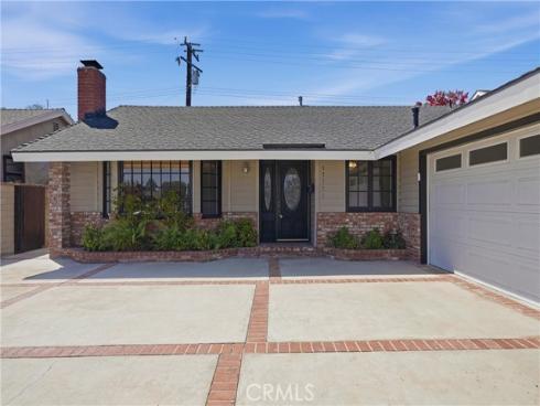 17771 Misty Lane , Huntington Beach, CA