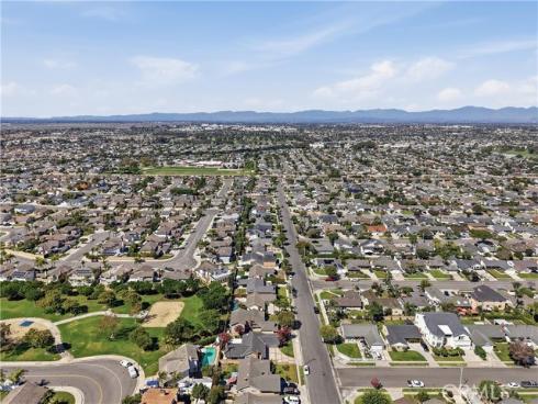 17771 Misty Lane , Huntington Beach, CA