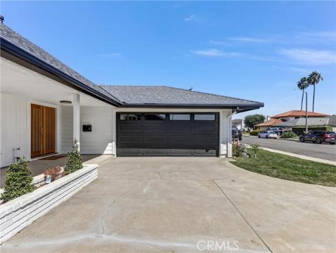 10091 Edye Drive, Huntington Beach, CA