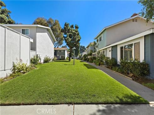 9741 Cornwall Drive, Huntington Beach, CA