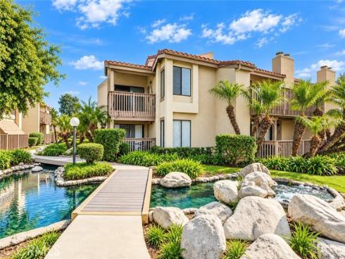16581 Grunion 105 Lane, Huntington Beach, CA