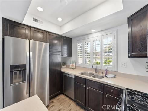 20244 Magnolia Street , Huntington Beach, CA
