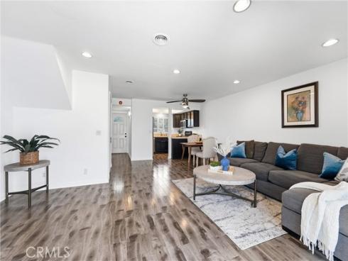20244 Magnolia Street , Huntington Beach, CA