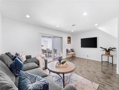 20244 Magnolia Street , Huntington Beach, CA