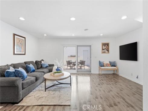 20244 Magnolia Street , Huntington Beach, CA