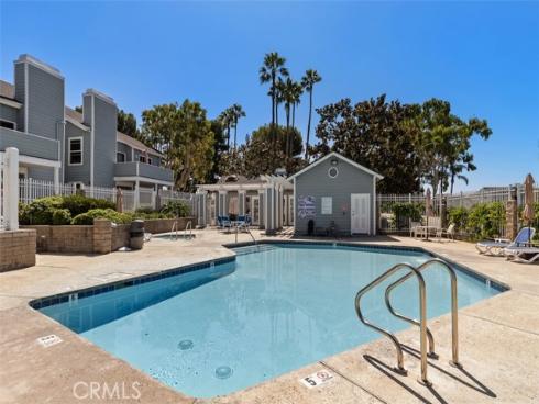 16960 Algonquin 103 Street, Huntington Beach, CA