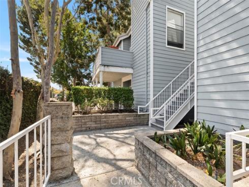 16960 Algonquin 103 Street, Huntington Beach, CA