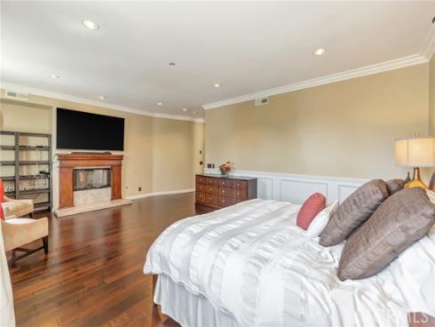 6831 Turf Drive, Huntington Beach, CA